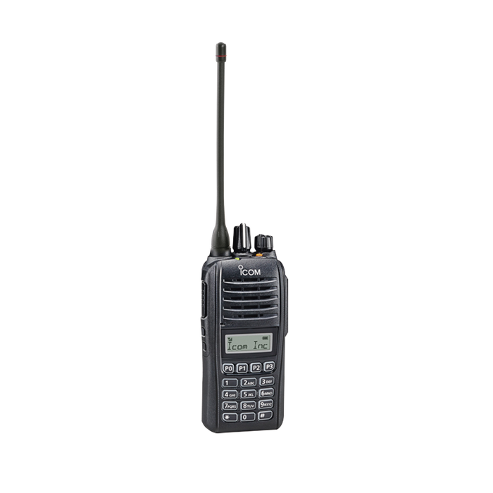 Radio digital NXDN en la banda de UHF, rango de frecuencia 400-470MHz, sumergible IP67, analógico y digital, opera en sistemas trunking y convencional, 4W de potencia, no incluye cargador