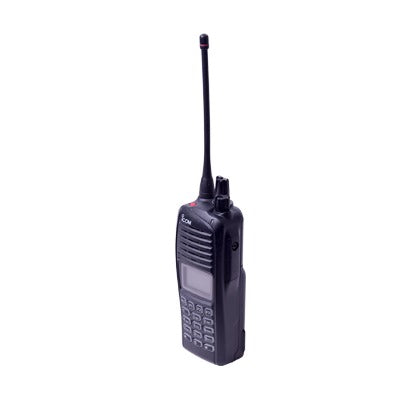 Radio portátil digital ICOM, Rx-Tx: 400-470MHz, teclado DTMF, Trunking tipo C, sumergible IP67, GPS interconstruido, Over the air alias Batería, cargador, antena y clip incluidos.
